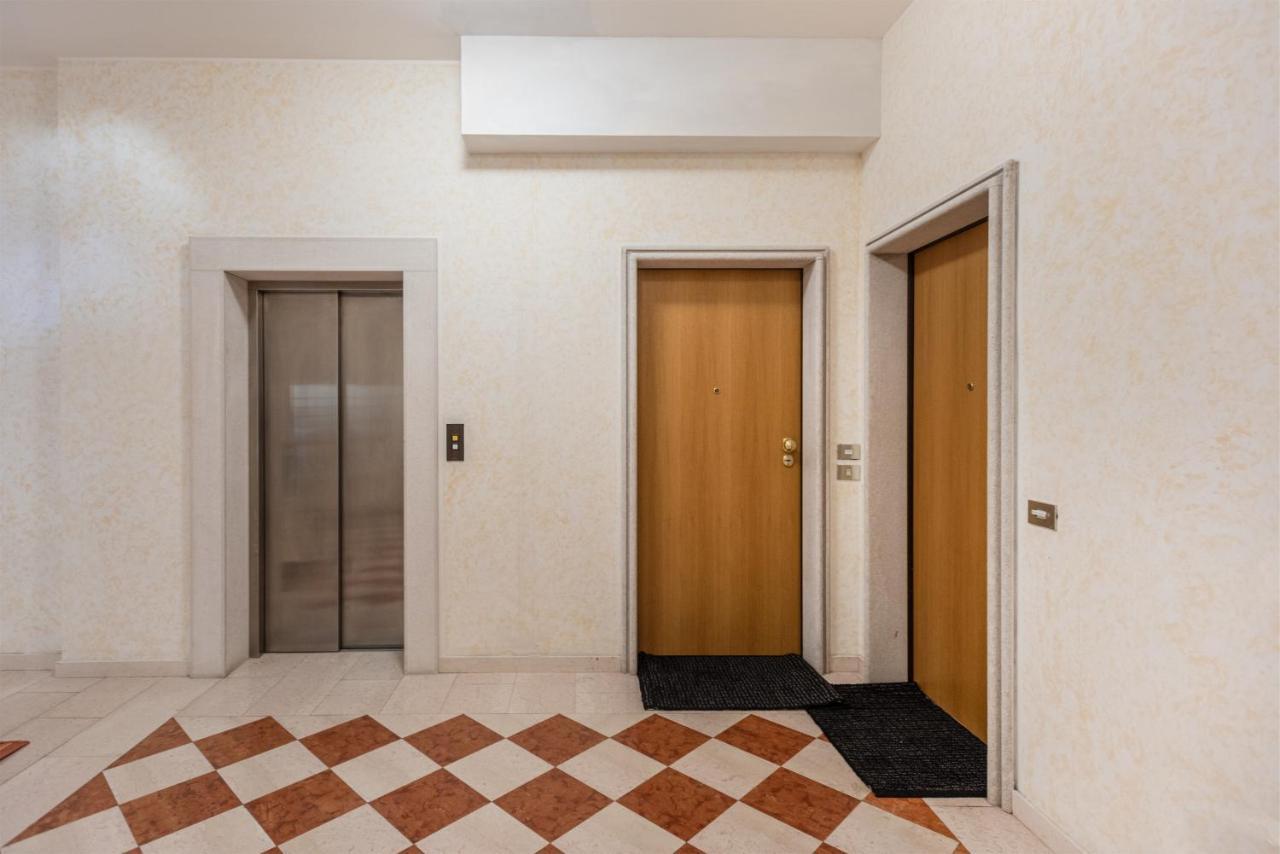 Residenza Ester Riva del Garda Bagian luar foto