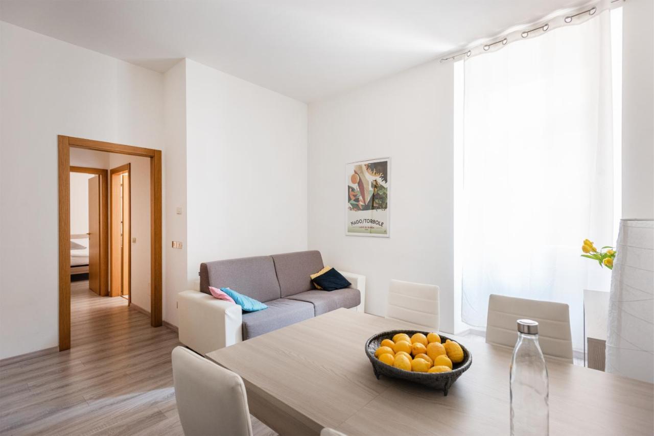 Residenza Ester Riva del Garda Bagian luar foto